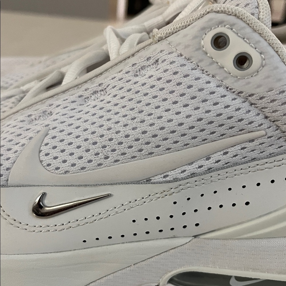 Nike Air Max Pulse 270 triple white 8/23-10/23 - Picture 10 of 11